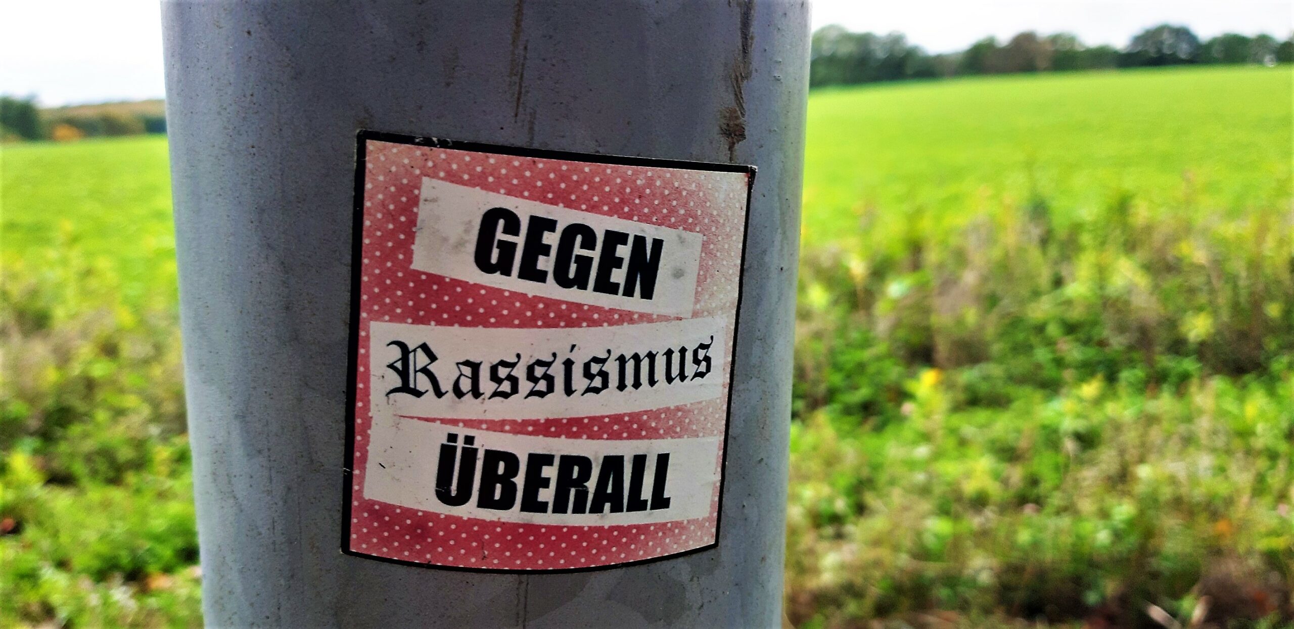 NRW richtet weitere Meldestellen für rassistische und „queerfeindliche“ Vorfälle ein