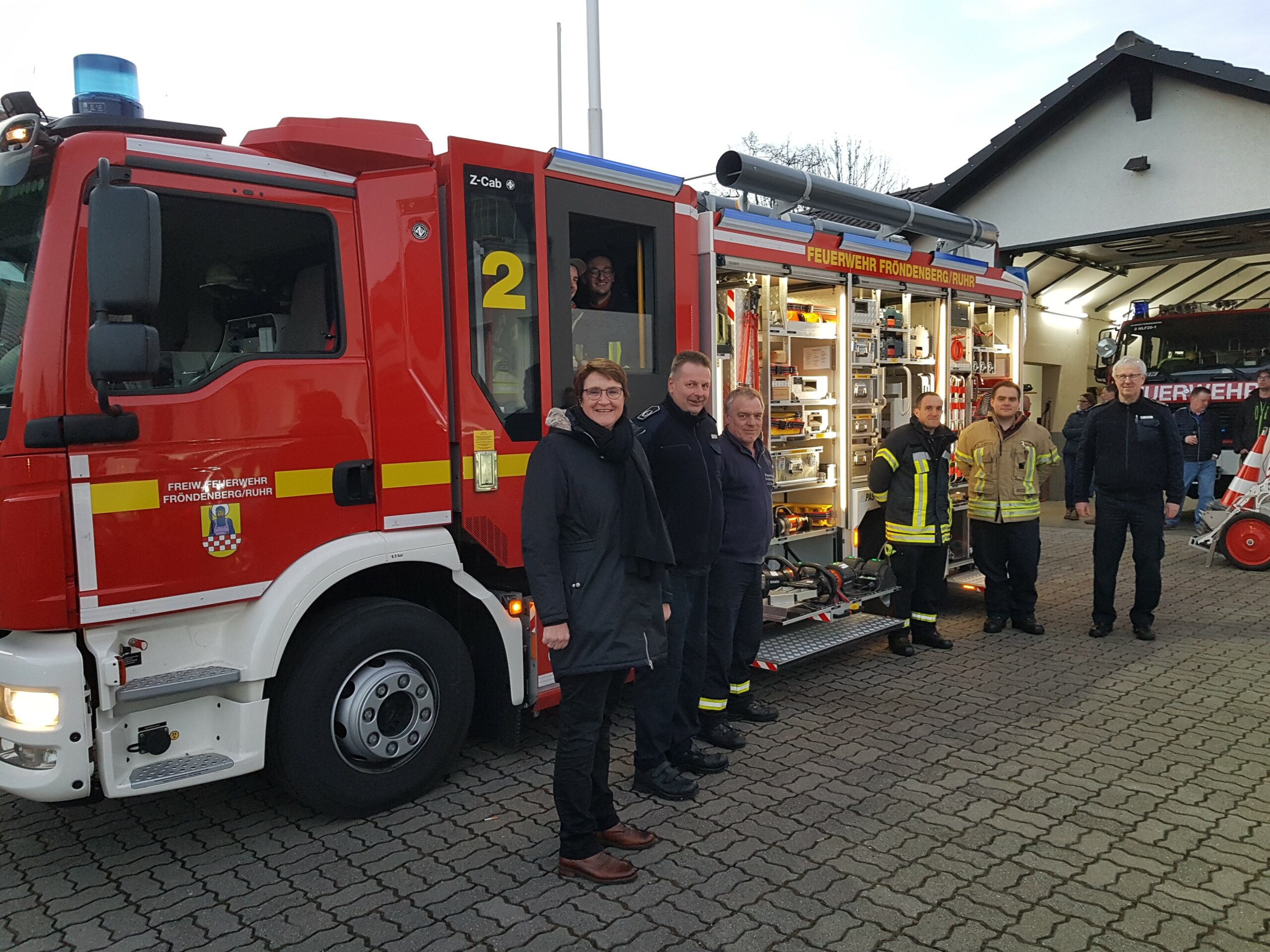 290 PS unter feuerrotem Lack -Fröndenberg hat ein neues Feuerwehrfahrzeug
