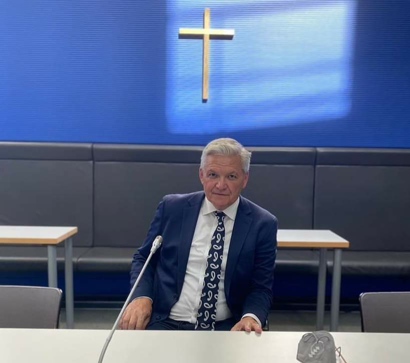 Bei G7-Treffen in Münster Kreuz abgehängt: Hubert Hüppe (CDU) wirft Grünen „Kulturkampf“ vor