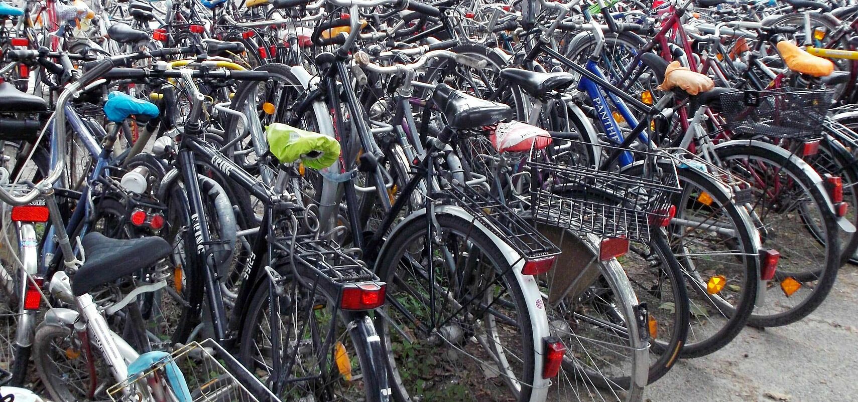 Bisher keine Parkverbote für Fahrräder – auch nicht auf Gehwegen
