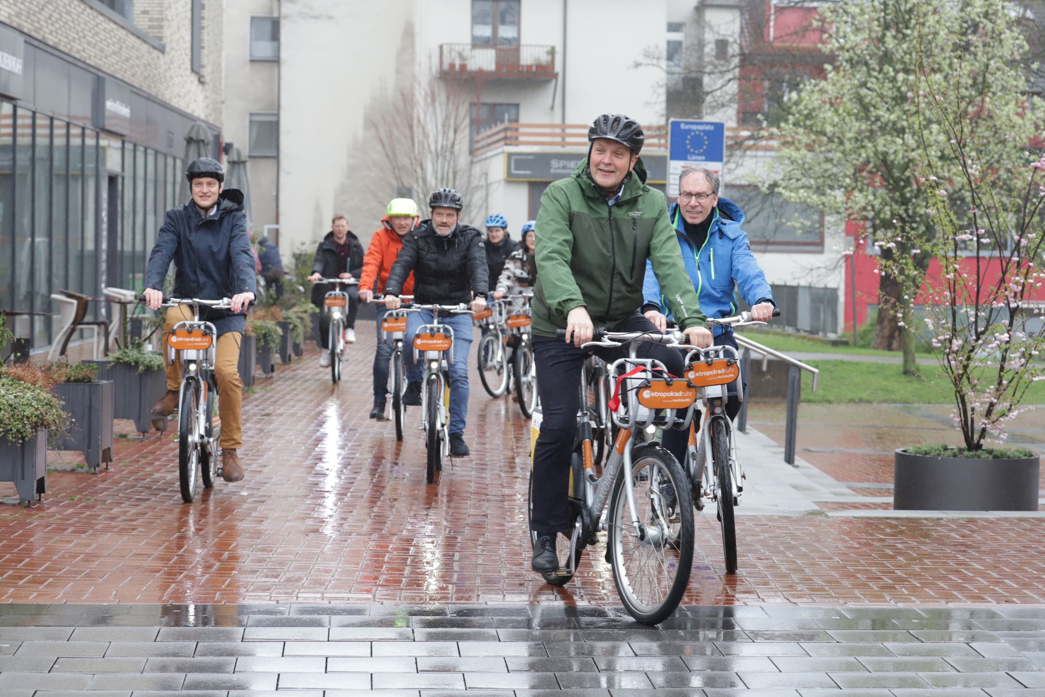 60 Fahrräder an 22 Standorten: Bike-Sharing in Lünen gestartet – In Lünen ausleihen, in Dortmund abgeben