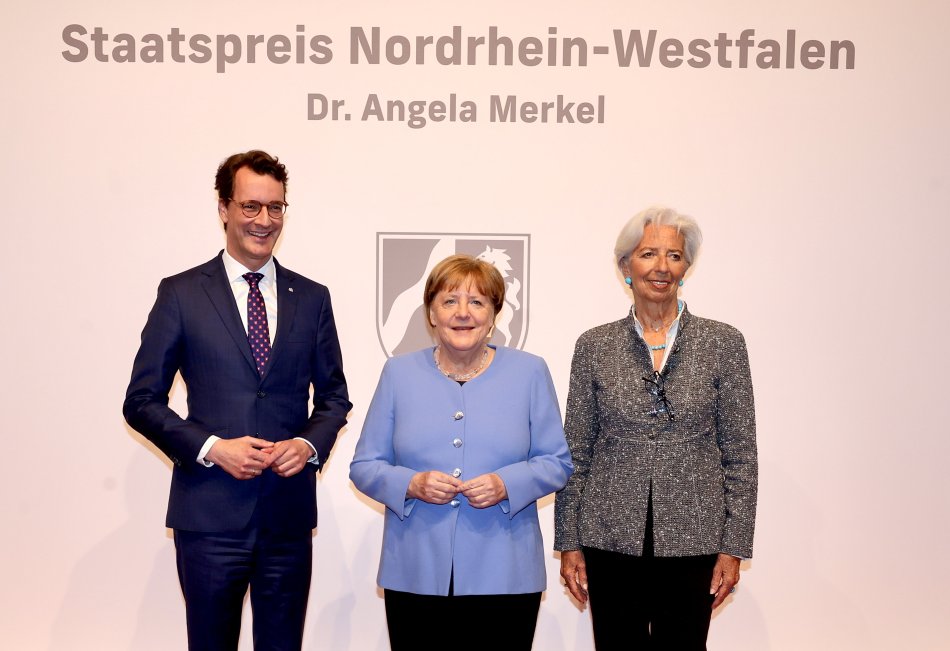 JuLis NRW: Staatspreis an Angela Merkel „realitätsferne Glorifizierung und Show auf Kosten der Steuerzahler“  