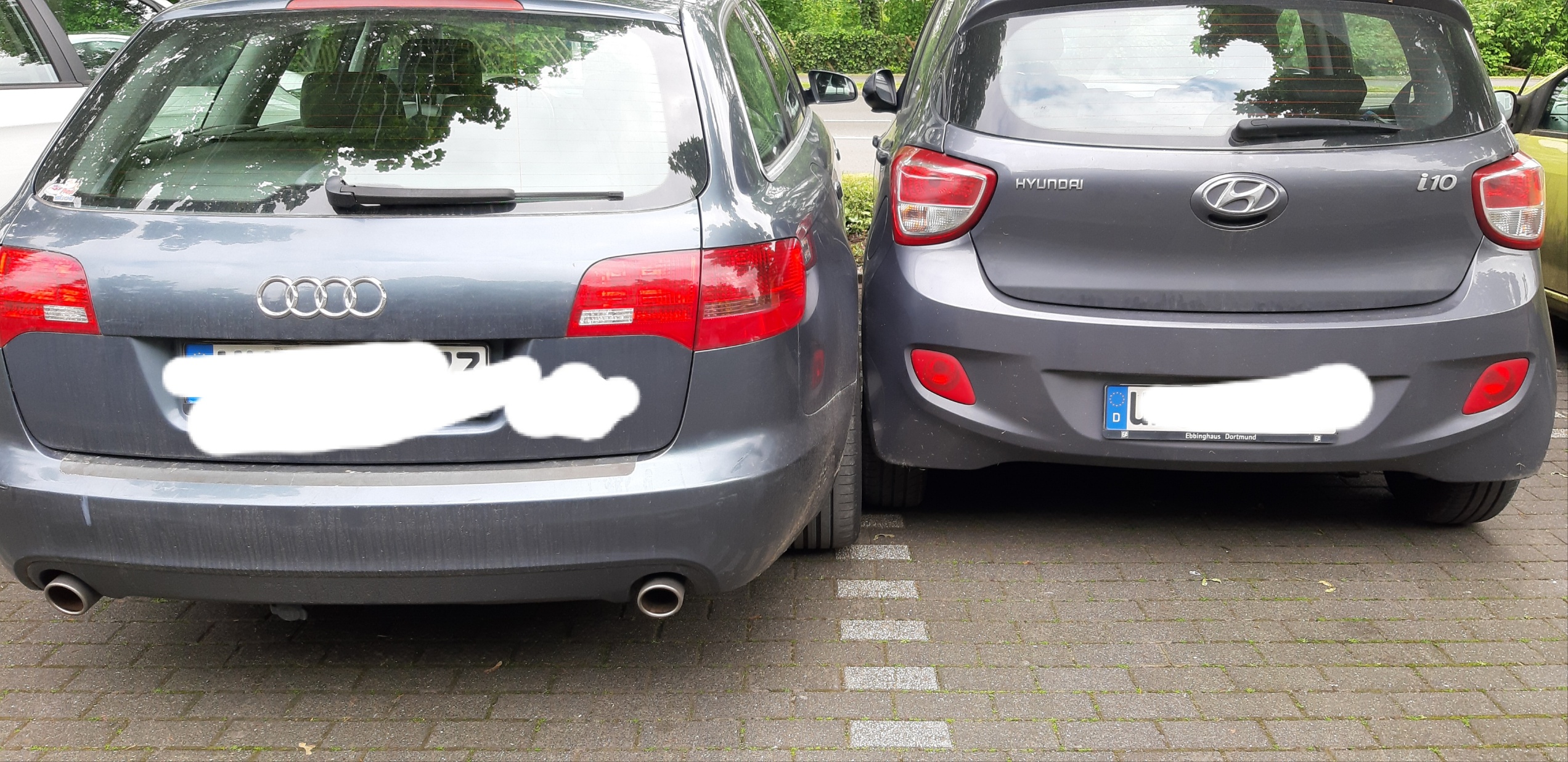 „Kuschlig“ eingeparkt auf Parkplatz in Fröndenberg: Nötigung oder nicht? Das sagt die Polizei