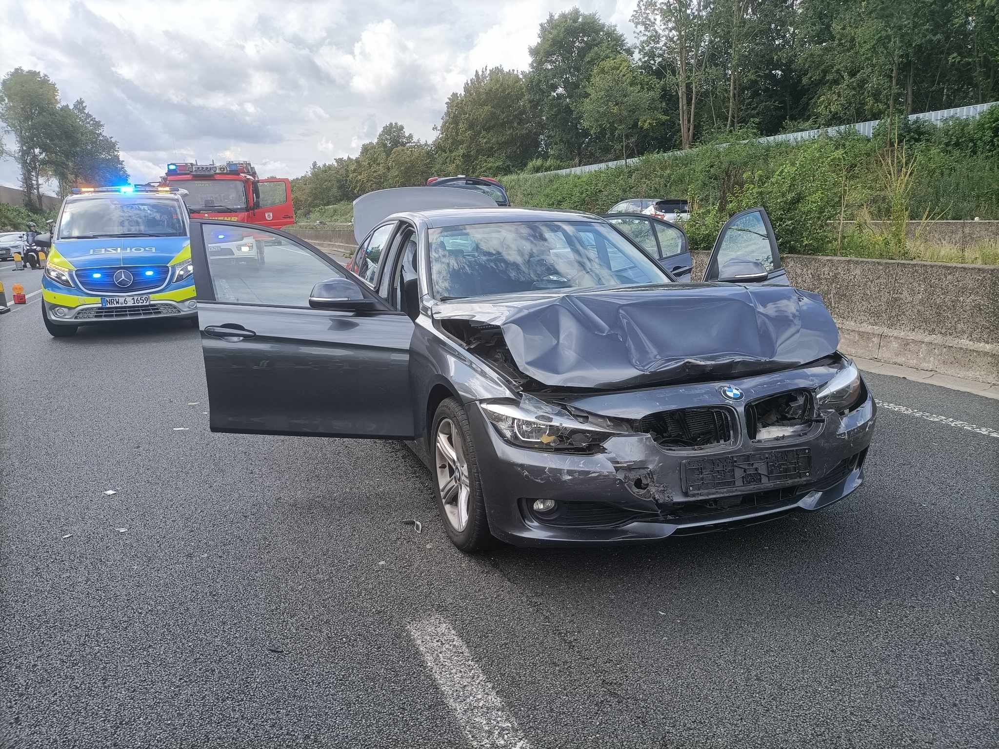 Schwerer Unfall mit mehreren Verletzten auf A1 bei Hengsen