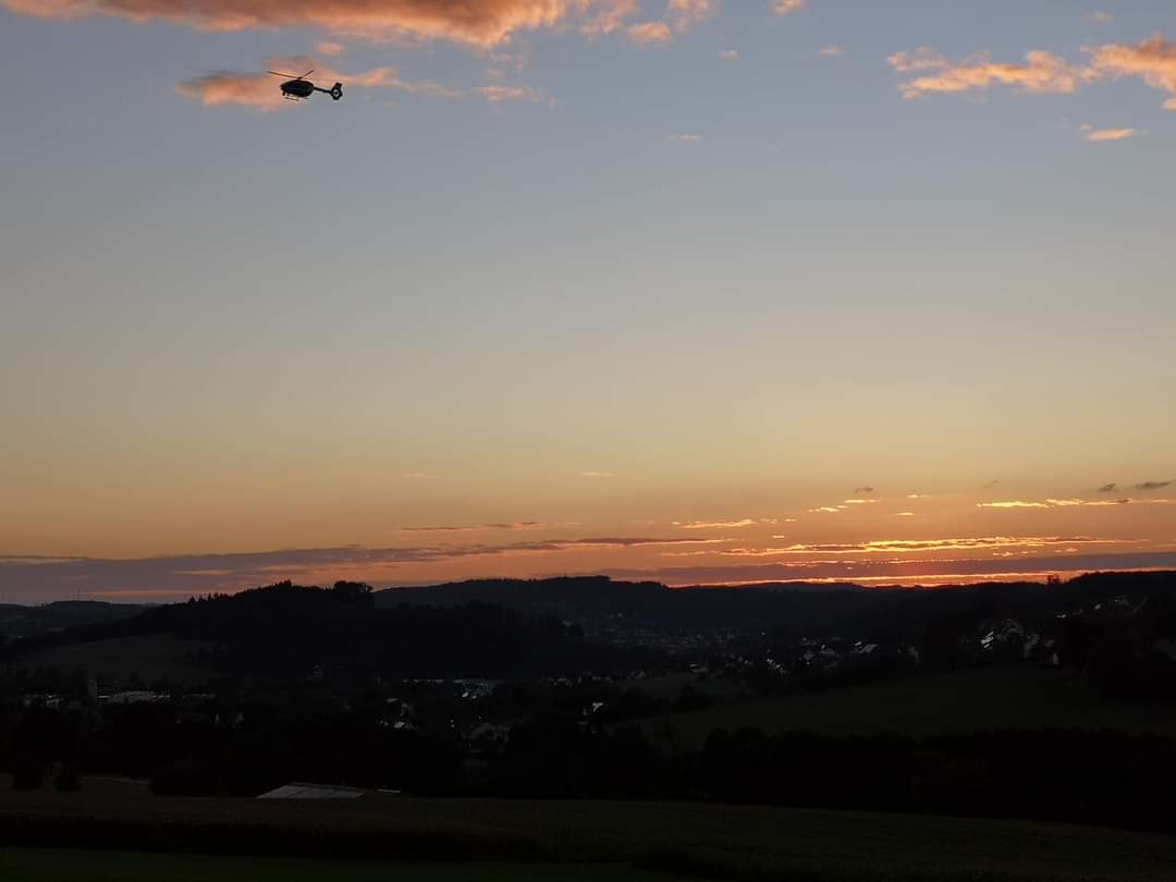 Dringender Aufruf der Polizei HSK: Zeugen sahen zwei Kinder schwimmend in der Ruhr – Nur eins kam heraus