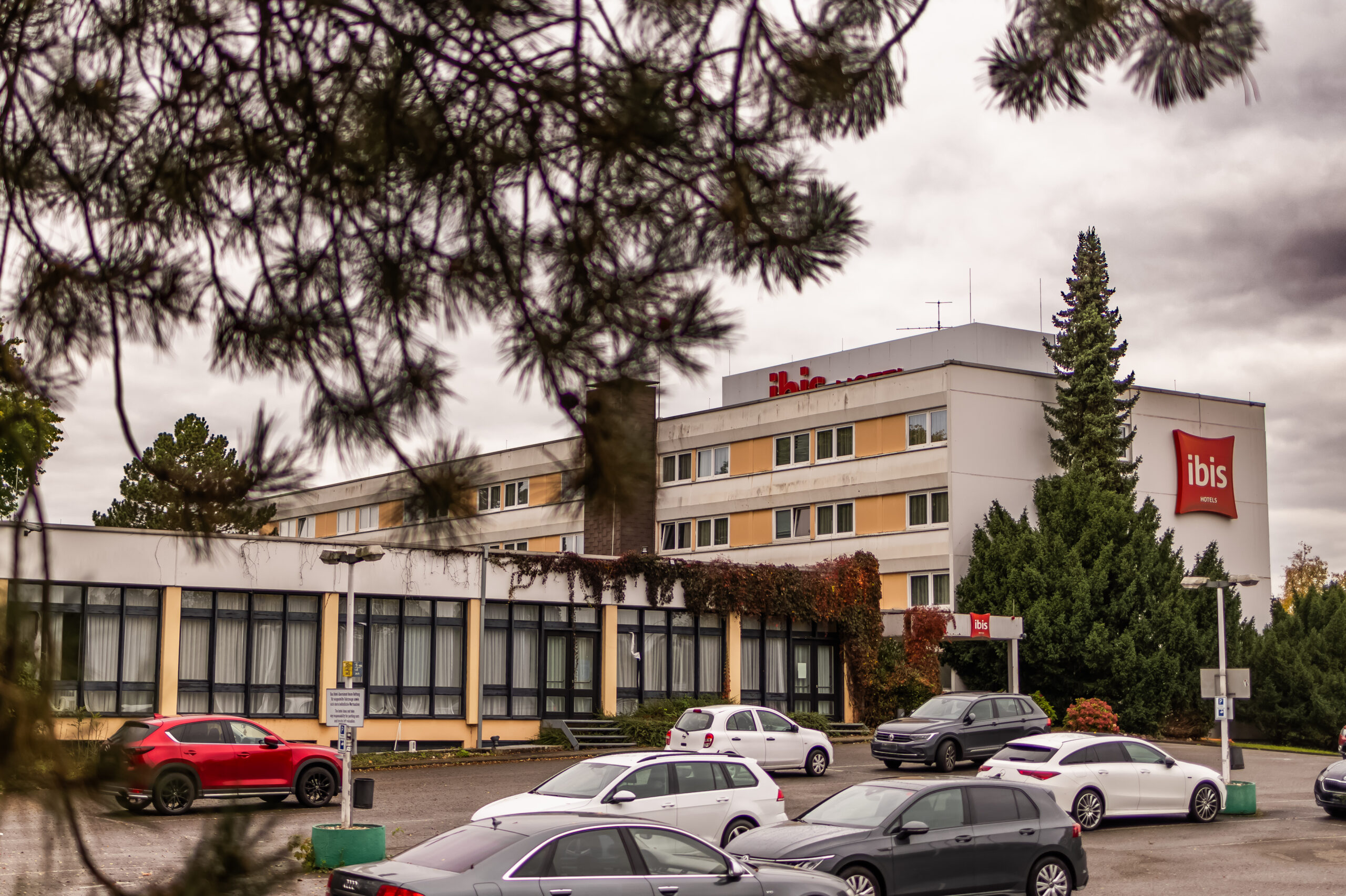 Dortmunds Rat beschließt neue ZUE – Hotel Ibis soll 5 Jahre 400 Asylsuchende beherbergen