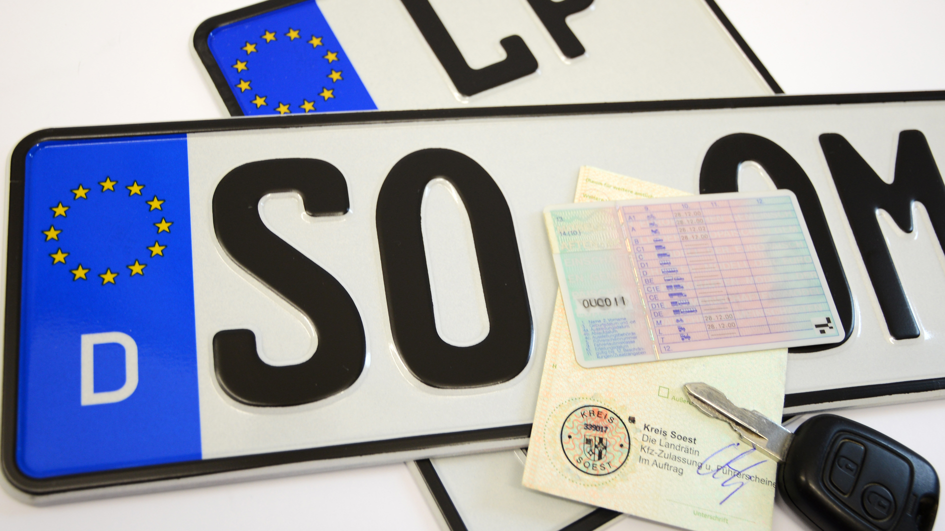 Ukraine-Flüchtlinge müssen Fahrzeuge umschreiben lassen – Keine Ausnahmen mehr Ukraine-Flüchtlinge müssen Fahrzeuge umschreiben lassen – Keine Ausnahmen mehr