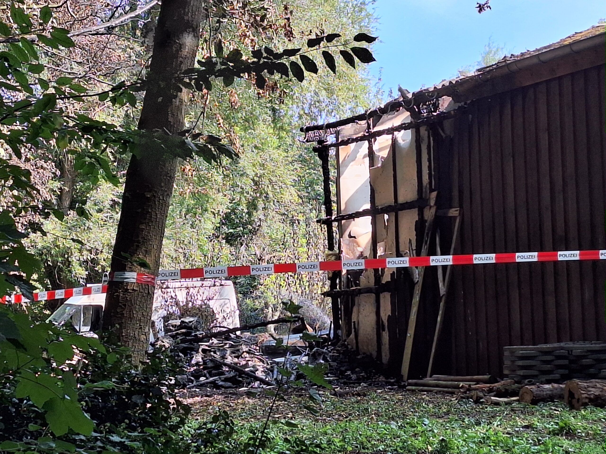 Feuer am Zirkus Travados in Unna – Lagerhalle brennt nieder – 100.000 € Schaden