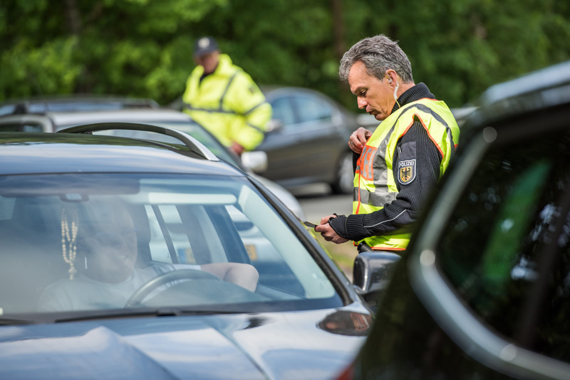 Trotz falschem Pass und illegaler Einreise ins Asylzentrum weitergeleitet – Marokkaner seit über einem Jahr mit falschem Pass in Deutschland