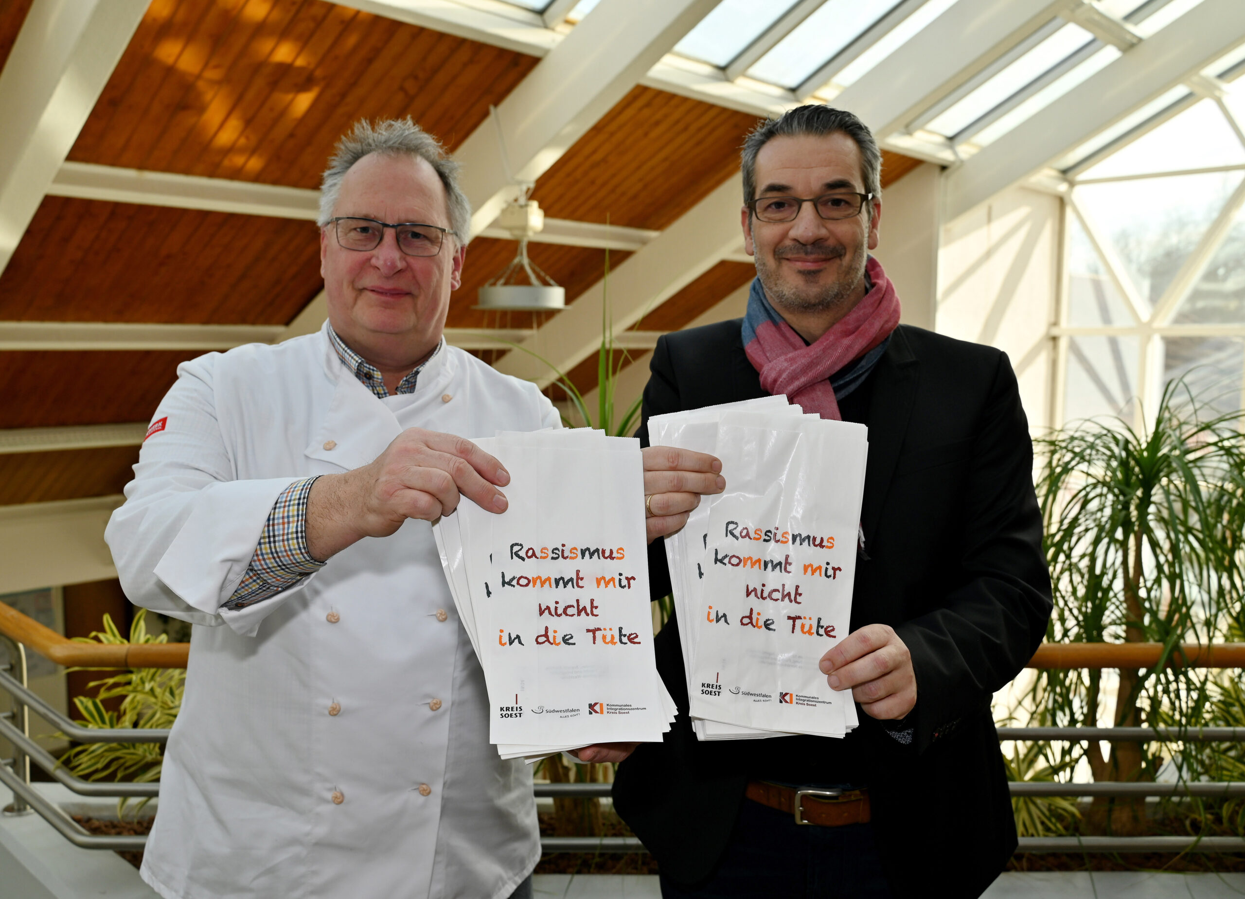 „Rassismus kommt mir nicht in die Tüte!“ – Bäckereien, Schulen und Kitas im Kreis Soest machen bei Wochen gegen Rassismus mit