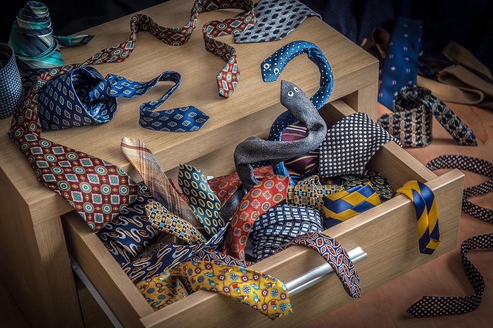 Massenschlägerei nach „Krawattenwerfen“ bei Hochzeit in Hemer – Braut ins Krankenhaus