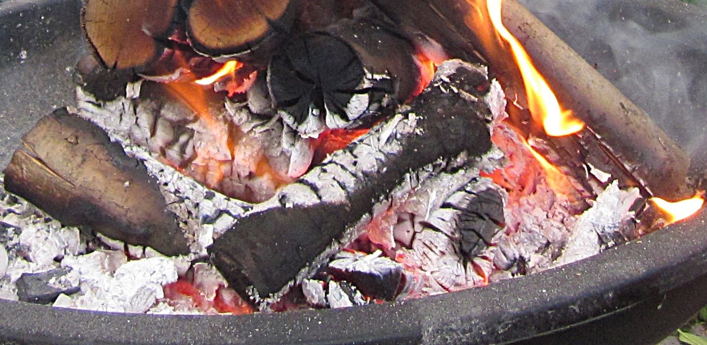 „Wollte heizen“ – Mendener entfacht Holzkohlegrill in Wohnhauskeller – Psychiatrie