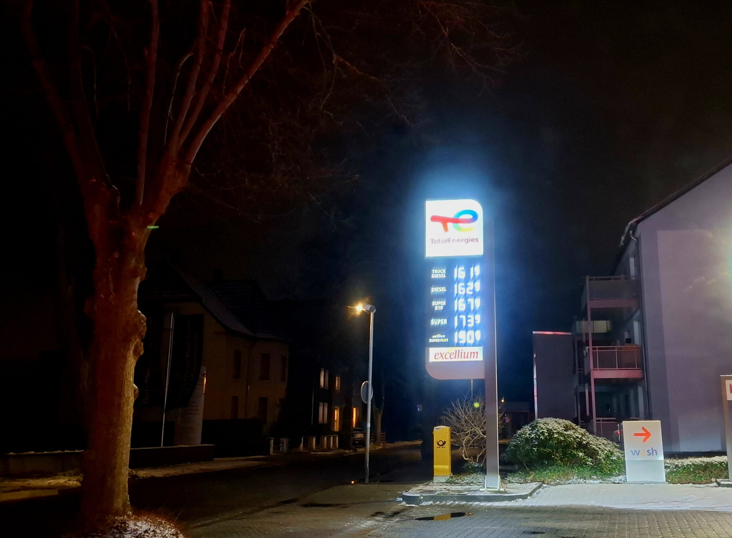 Unterschiedliche Preissprünge seit Neujahr an den Tanksäulen – CO2-Preis macht bis zu 3 Cent aus