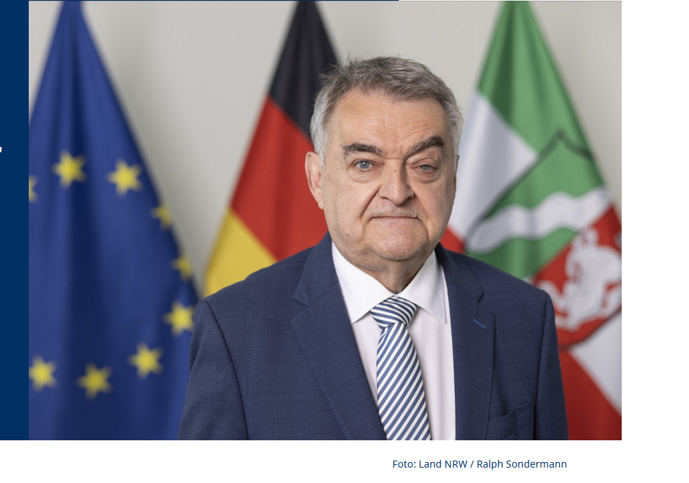 Kriminalstatistik 2025 – Reul: „NRW ist wieder etwas sicherer geworden – Messerkriminalität bleibt Dauerthema“ Kriminalstatistik 2025 – Reul: „NRW ist wieder etwas sicherer geworden – Messerkriminalität bleibt Dauerthema“